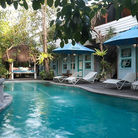 Kosta Hostel Seminyak Esterno foto