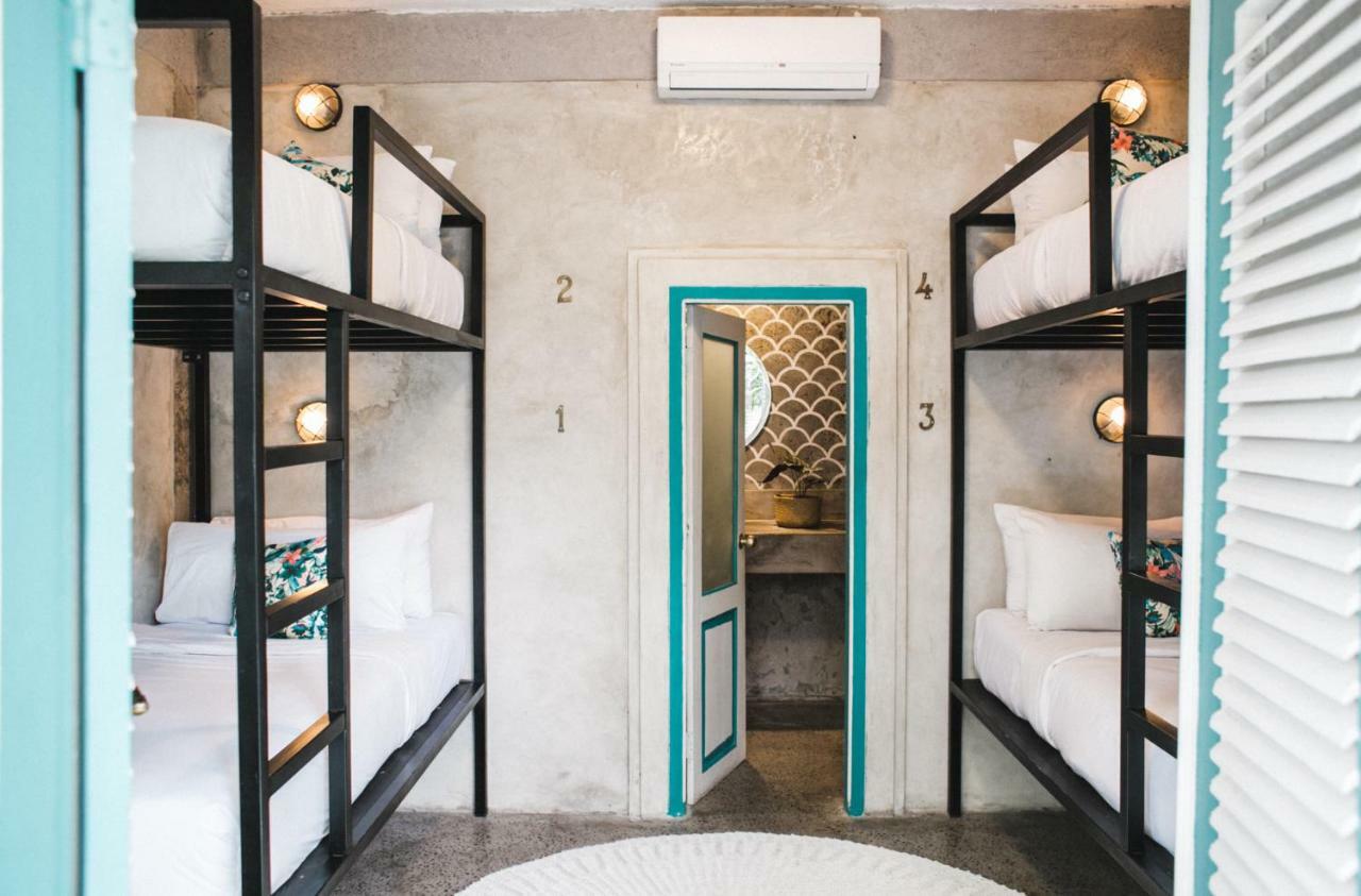Kosta Hostel Seminyak Esterno foto