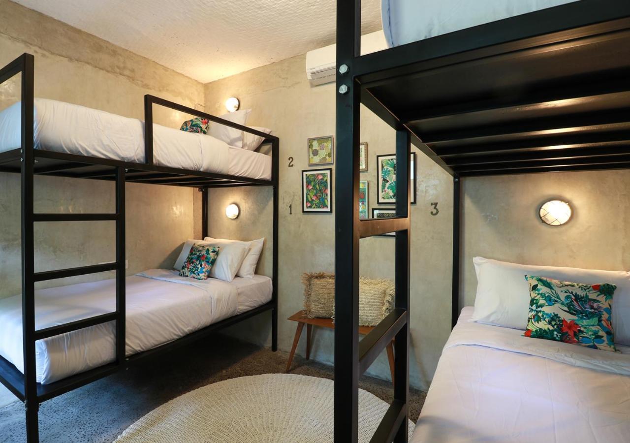 Kosta Hostel Seminyak Esterno foto